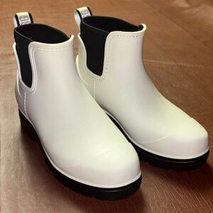 UGH Women's Lined Rian Boots